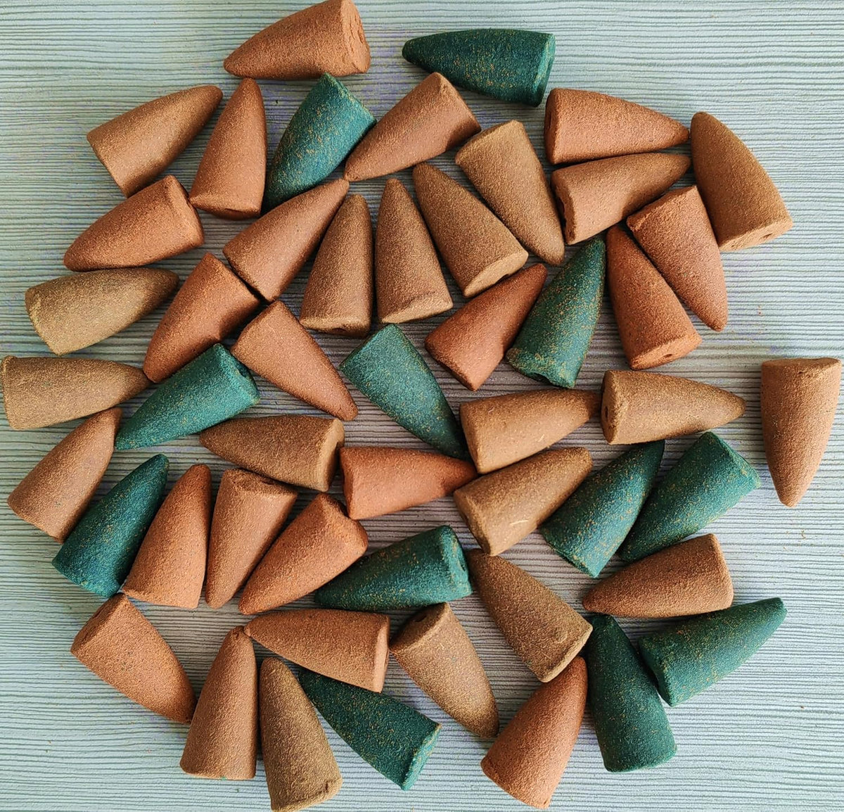 Hosley 240-Pack Assorted Backflow Incense Cones for Home
